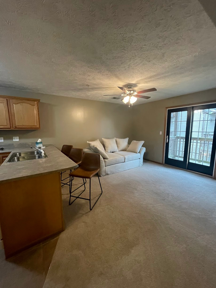 Cozy 2 Bed 2 Condo. Minutes From Hospitals - Photo 3