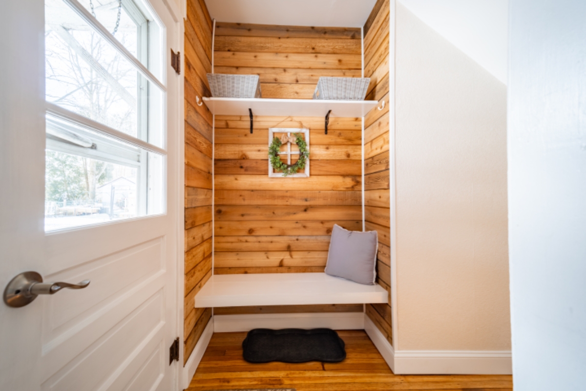 Downtown Cozy 3 Bed 2 Bath - Photo 4