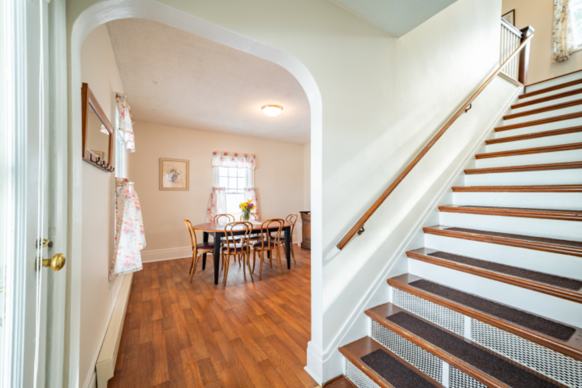 Downtown Cozy 3 Bed 2 Bath - Photo 6