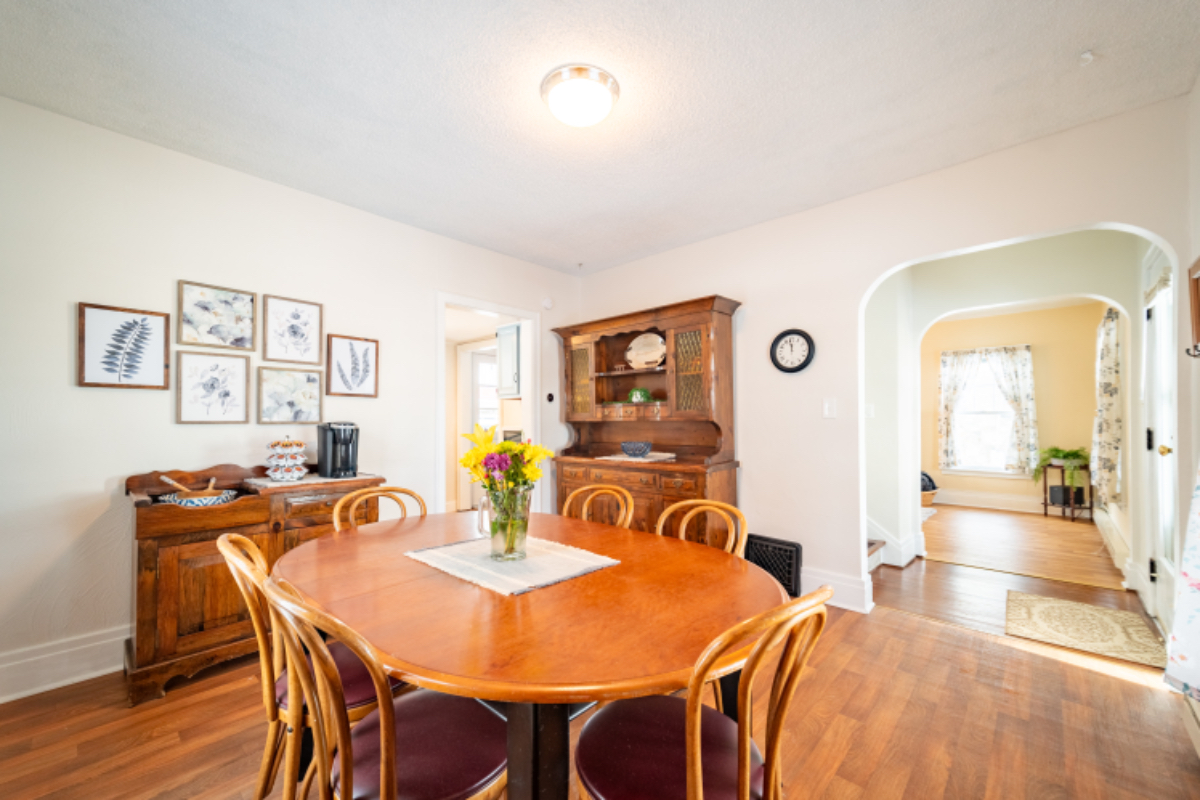 Downtown Cozy 3 Bed 2 Bath - Photo 5