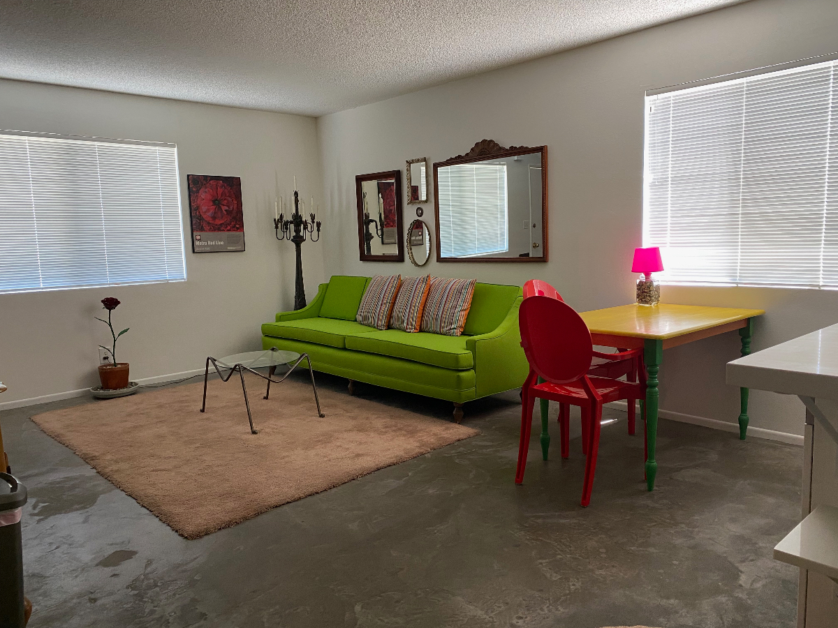Mid-20th Century Modern Apt. Near Cedars Sinai Hospital - Photo 2