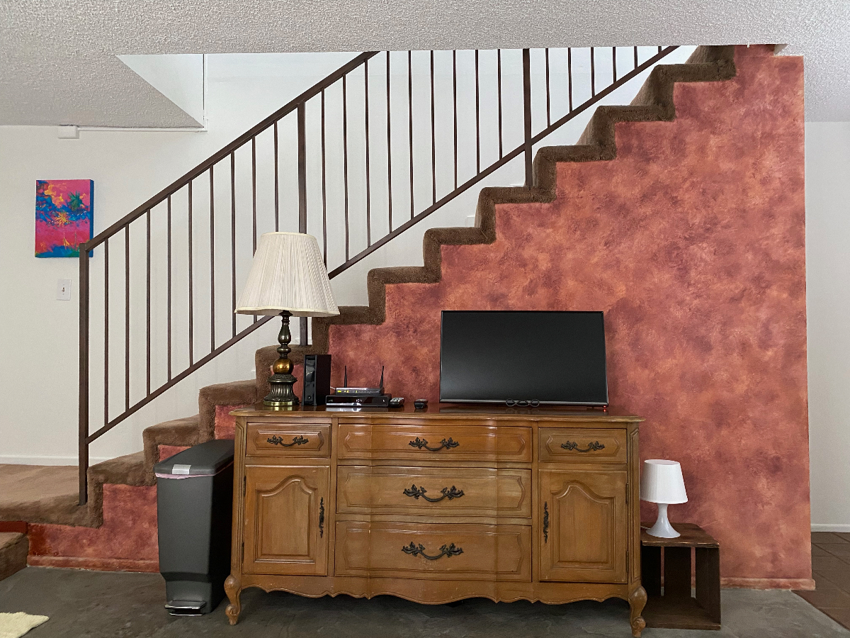Mid-20th Century Modern Apt. Near Cedars Sinai Hospital - Photo 3