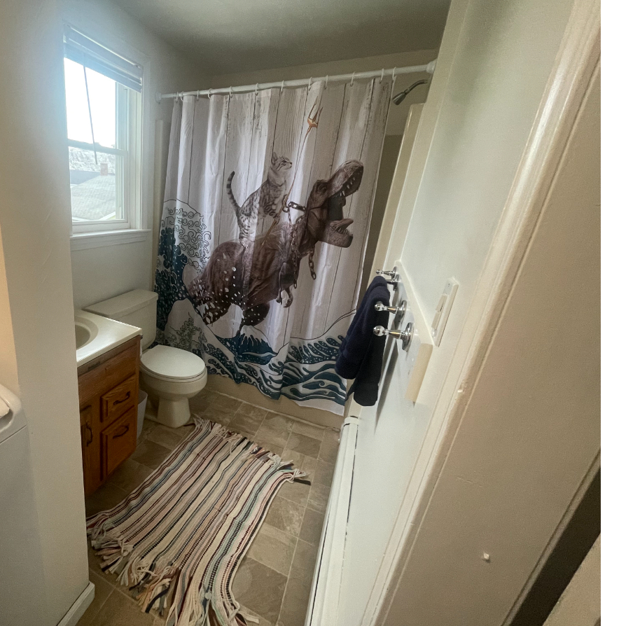 Entire 1 Bedroom Apt Burlington (Not shared) - Photo 2