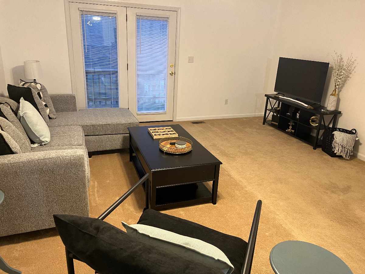 2714 - 2 Bedroom 2.5 Bath Townhouse with Garage - Photo 6