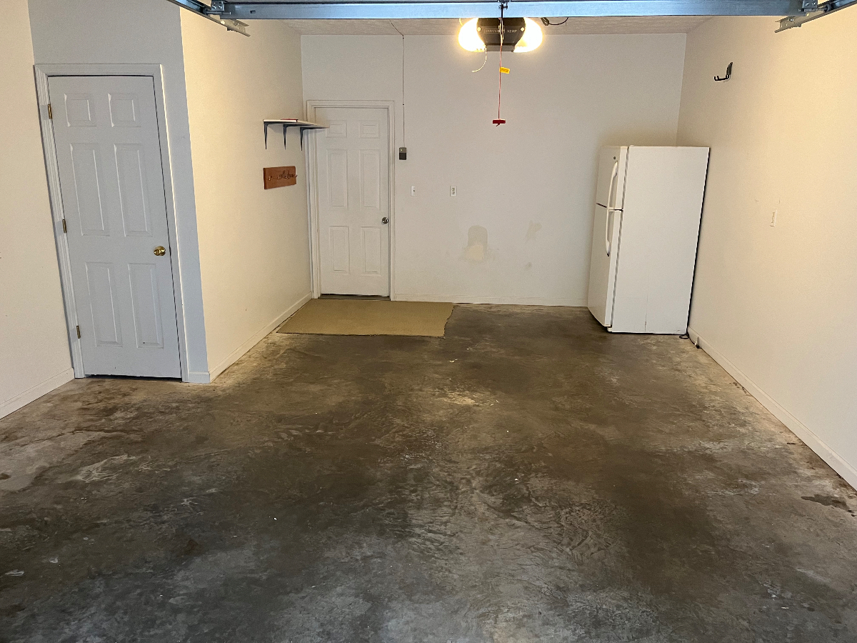 2714 - 2 Bedroom 2.5 Bath Townhouse with Garage - Photo 4