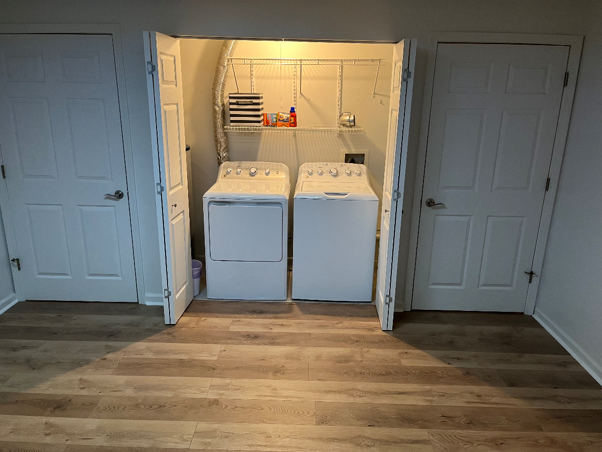 2714 - 2 Bedroom 2.5 Bath Townhouse with Garage - Photo 6