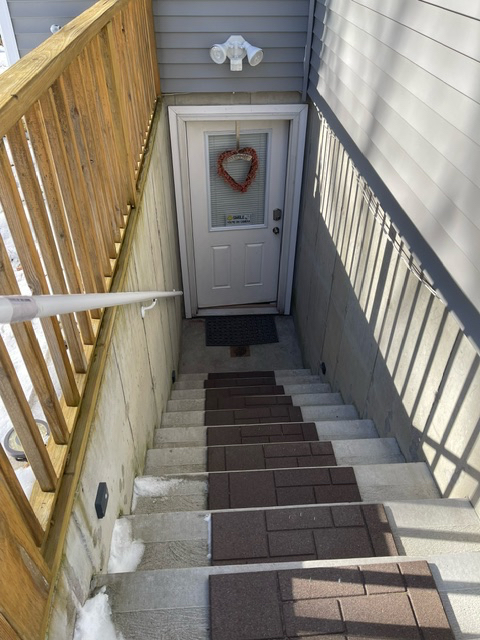 FULLY FURNISHED AND PRIVATE, 1BEDROOM, UTILITIES AND WIFI INCLUDED. PLUS 2 HVAC UNITS FOR PERSONAL C - Photo 1