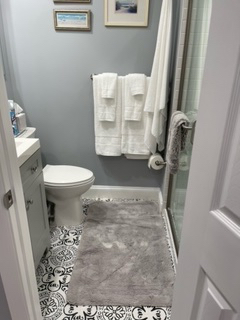 FULLY FURNISHED AND PRIVATE, 1BEDROOM, UTILITIES AND WIFI INCLUDED. PLUS 2 HVAC UNITS FOR PERSONAL C - Photo 11