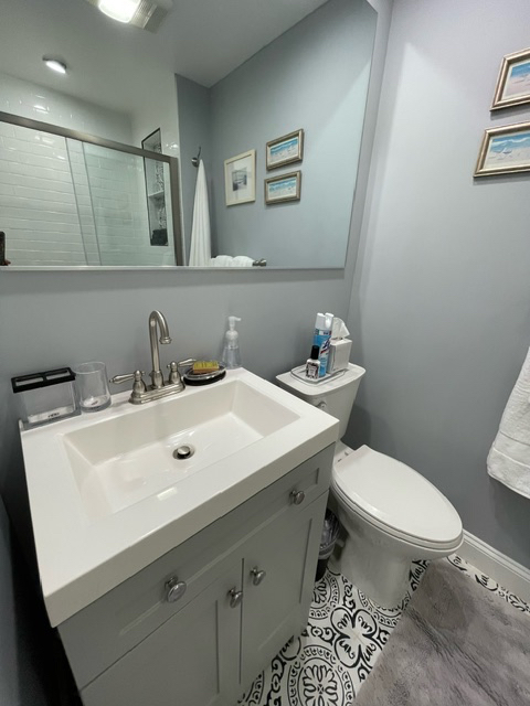 FULLY FURNISHED AND PRIVATE, 1BEDROOM, UTILITIES AND WIFI INCLUDED. PLUS 2 HVAC UNITS FOR PERSONAL C - Photo 10
