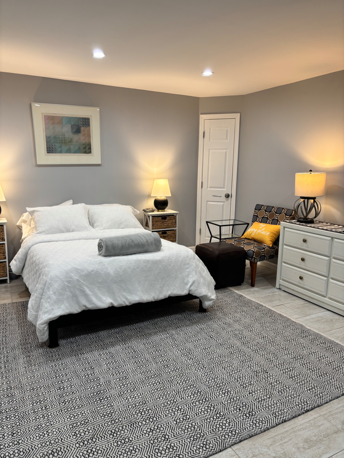 FULLY FURNISHED AND PRIVATE, 1BEDROOM, UTILITIES AND WIFI INCLUDED. PLUS 2 HVAC UNITS FOR PERSONAL C - Photo 9