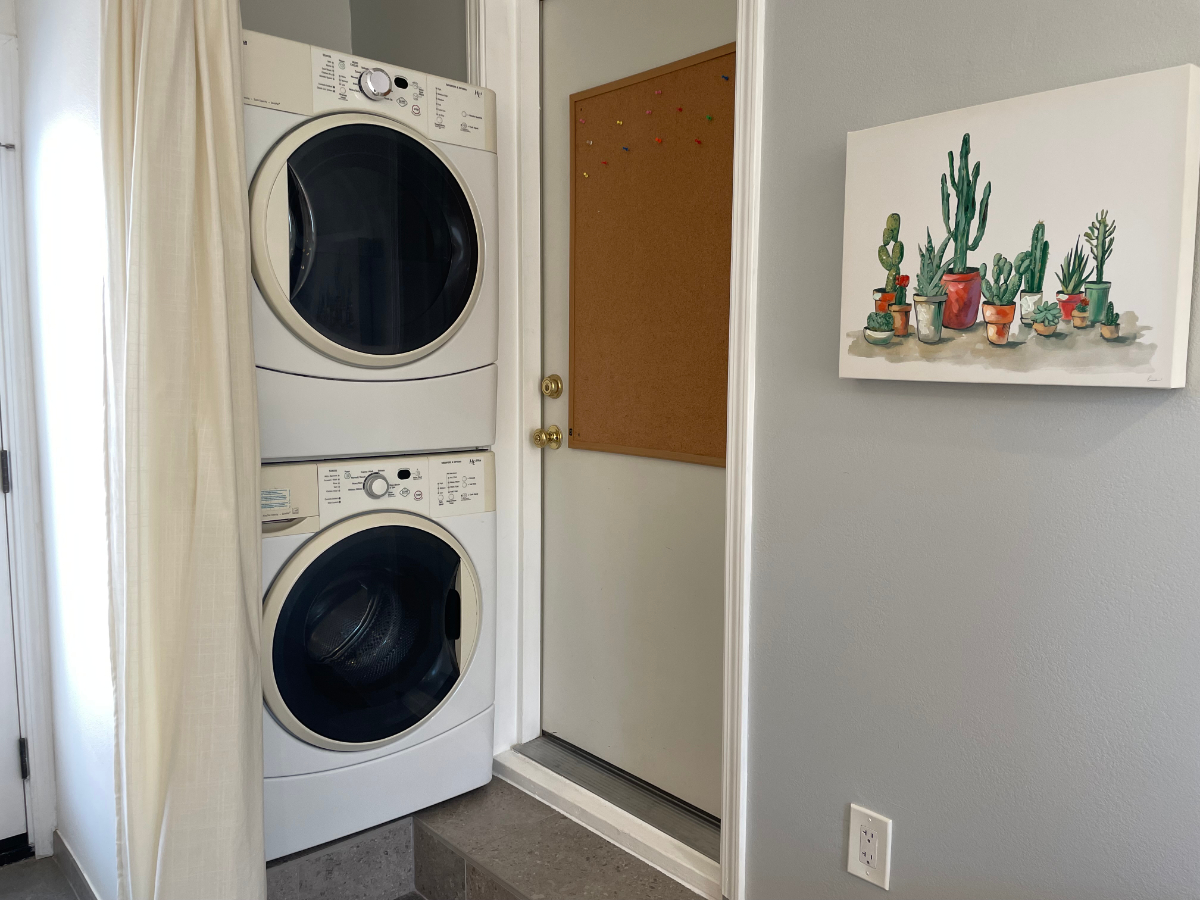 Conveniently located within 5 minutes from over 6 hospitals, but yet quiet neighborhood. - Photo 2
