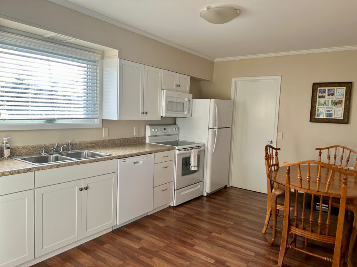 Quiet & Cozy 1 BR apartment - close to CVPH - Photo 4