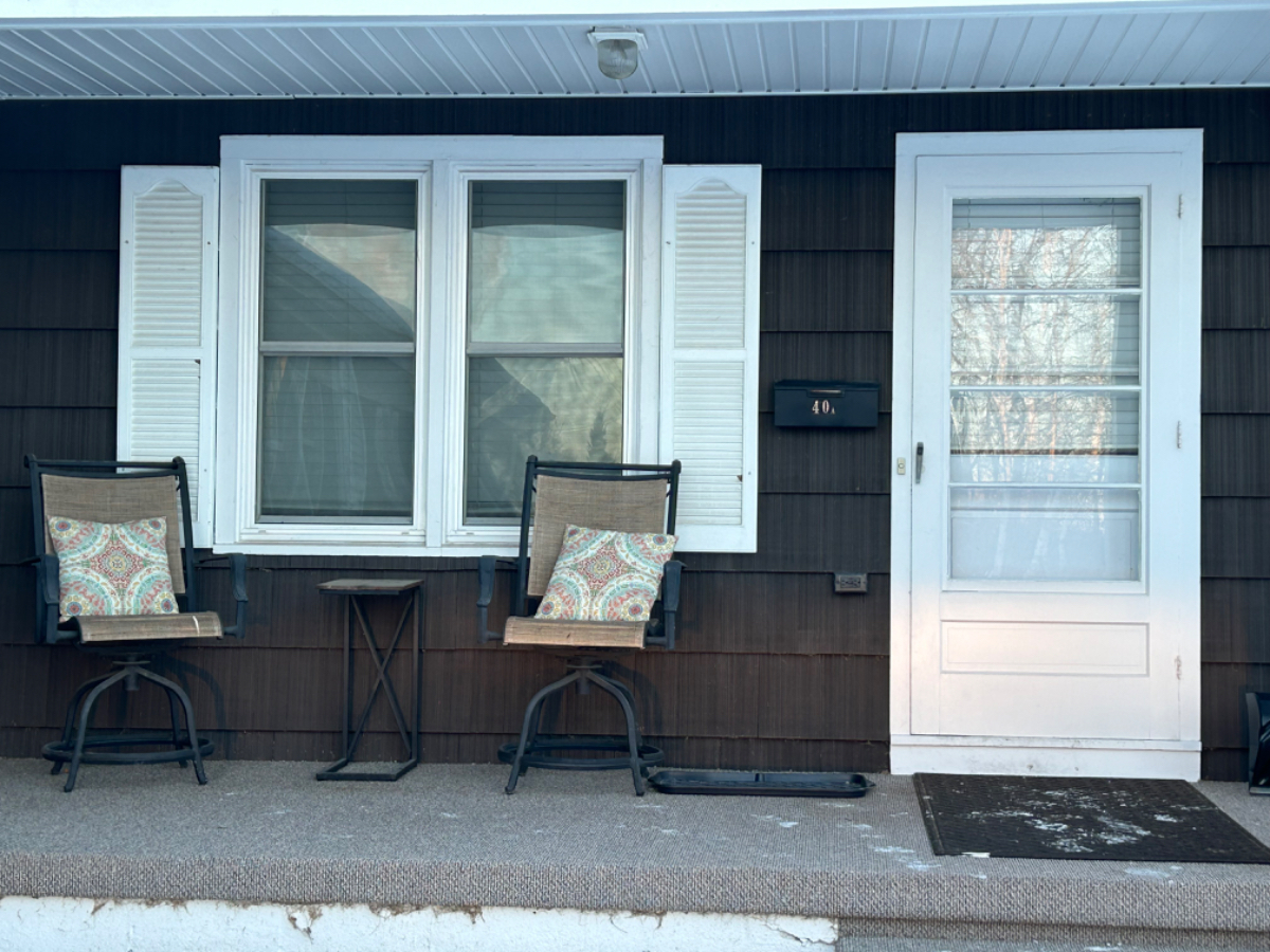 Quiet & Cozy 1 BR apartment - close to CVPH - Photo 10