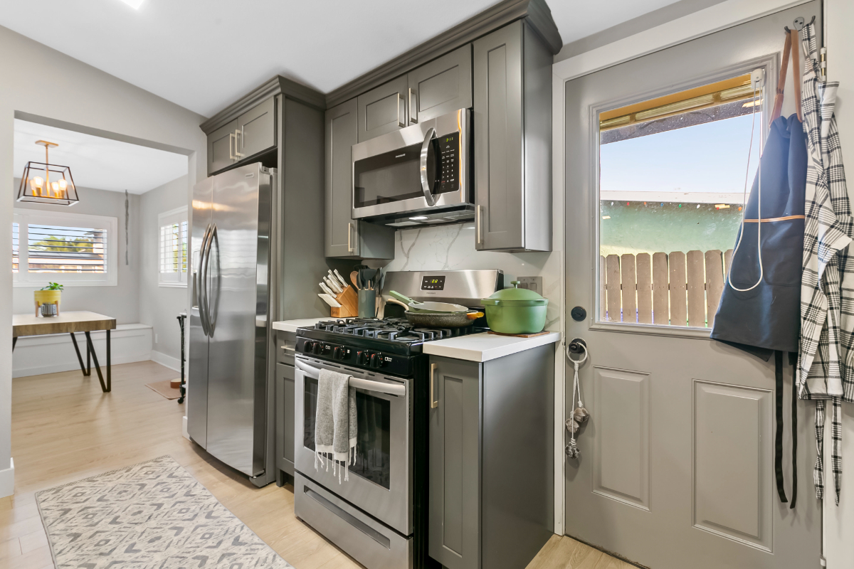 Central to All of San Diego, Fully Remodeled Modern 4BR Pet Friendly Home w/Big Fenced In Yard - Photo 6