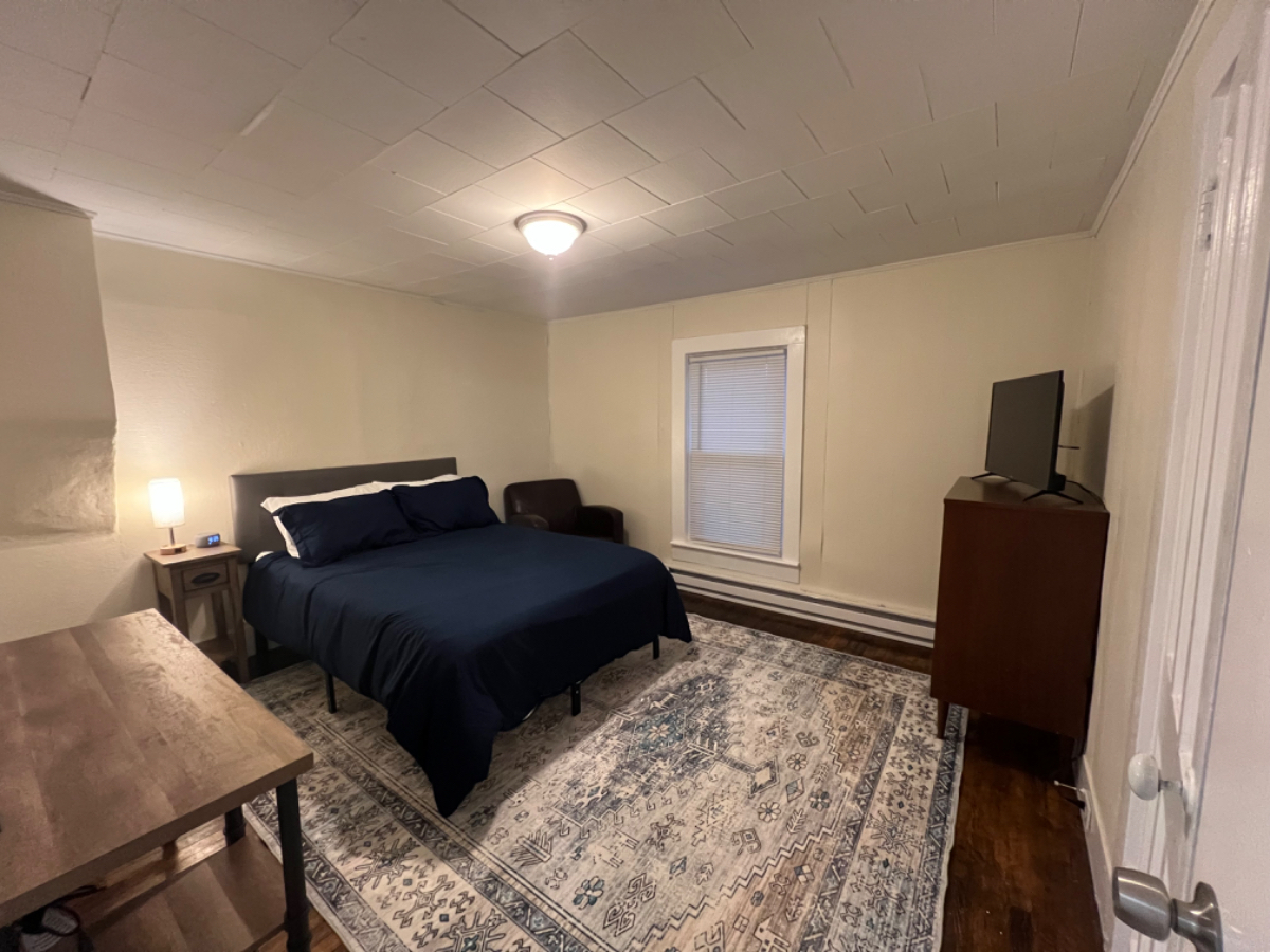 Cozy Cottage Place - Furnished 2 Bedroom Apartment - Glens Falls - Photo 6