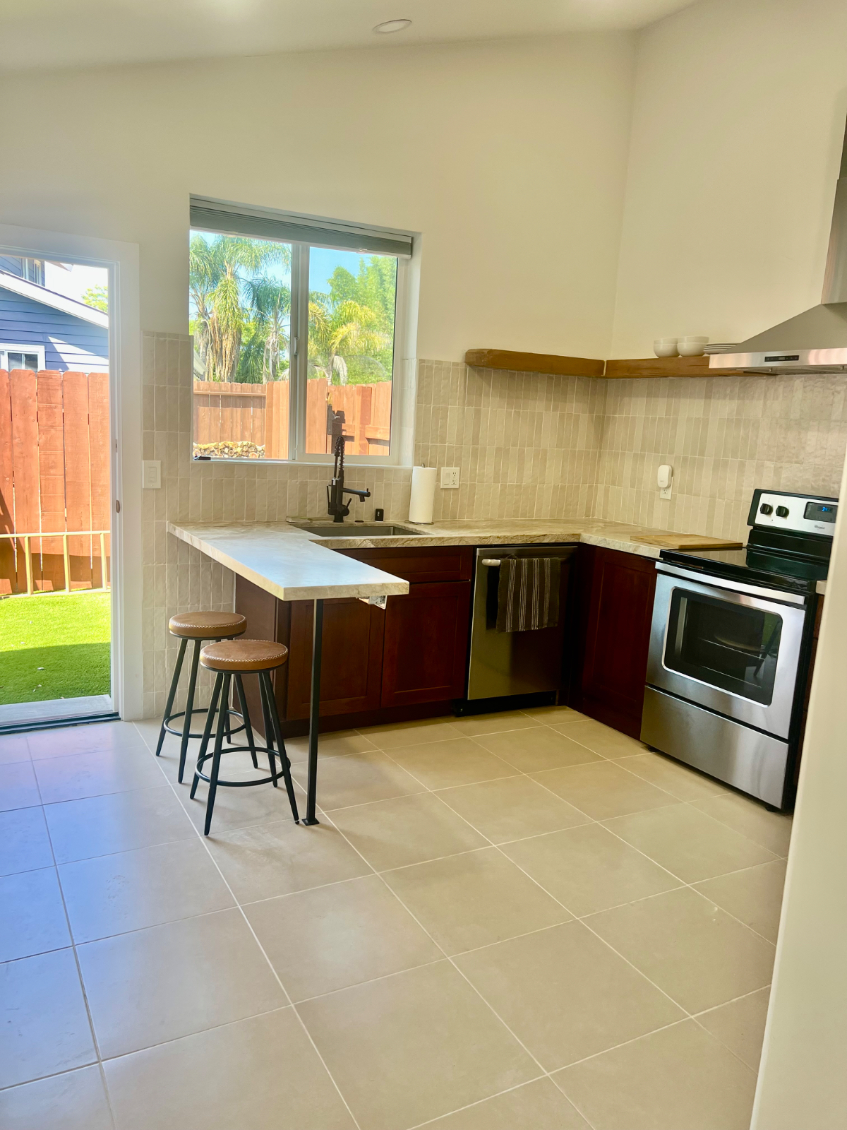 Fully Furnished ADU in Vista - Newly Remodeled, Private, All Utilities Included - Photo 4