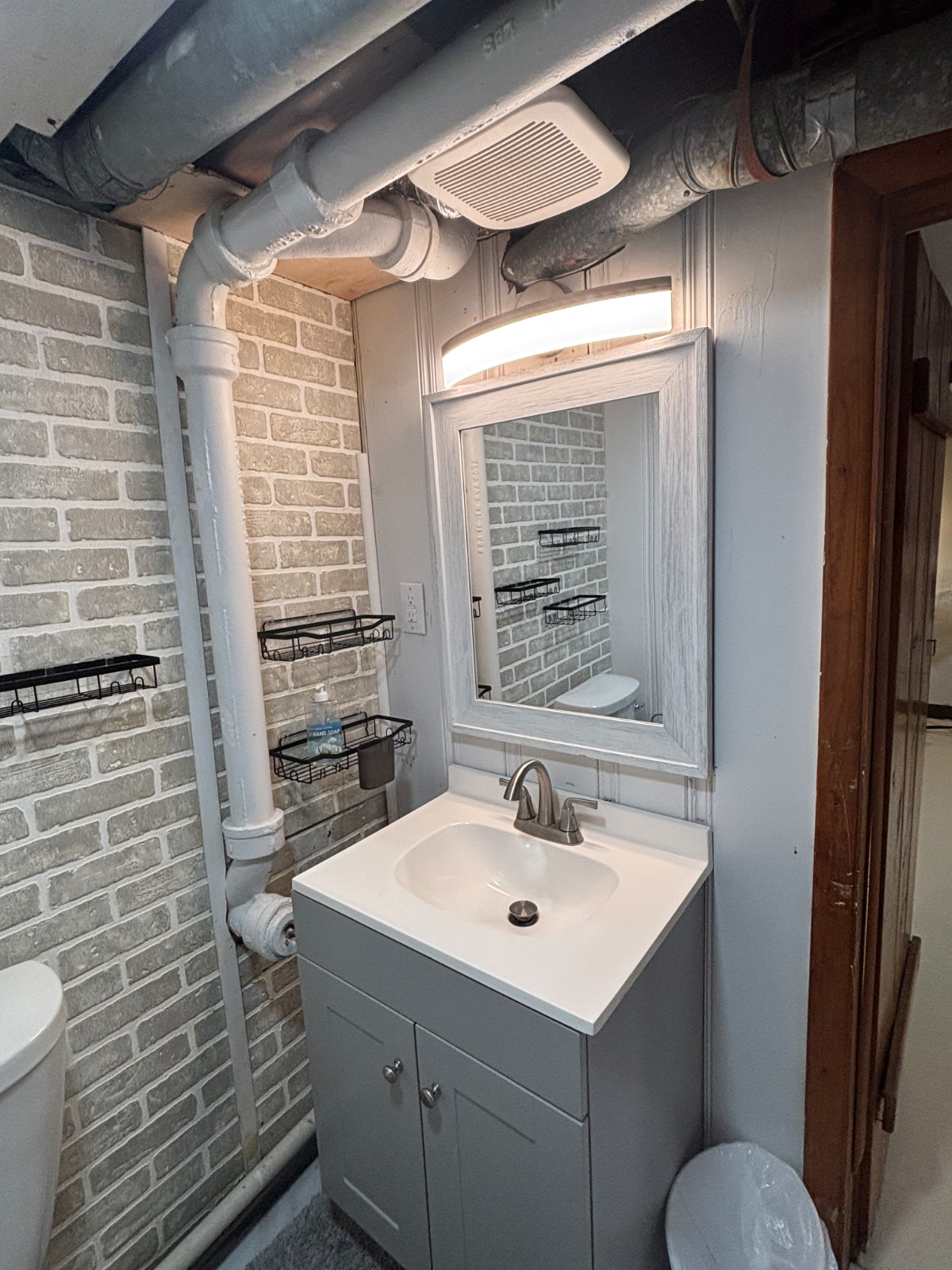 Entire Finished basement unit with private bath & bedroom - Photo 7