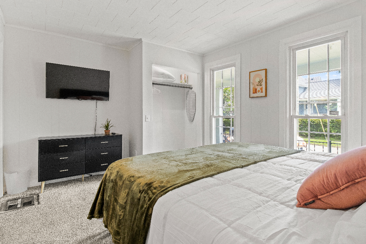 The Little Blue Bungalow - Photo 4