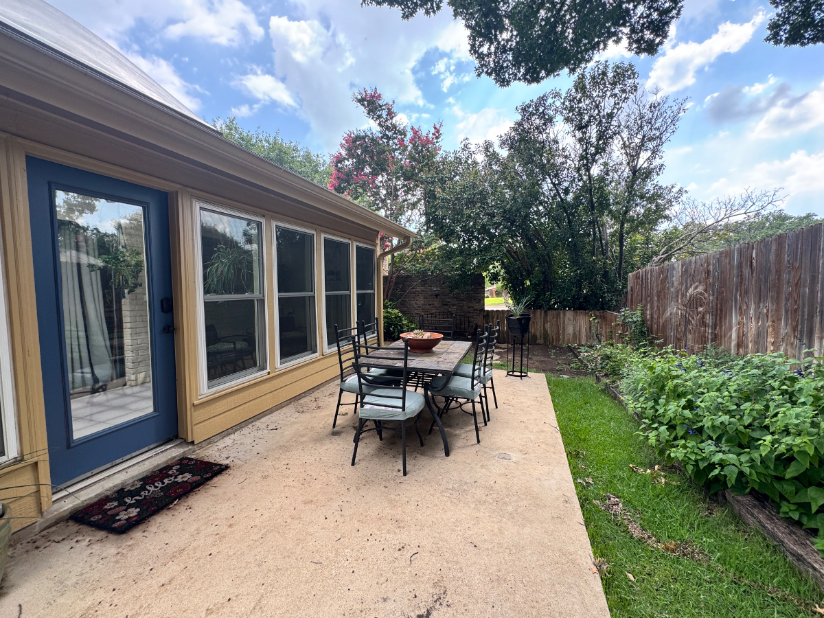 Work Retreat in North Dallas-Addison Area...Pets Welcome - Photo 4