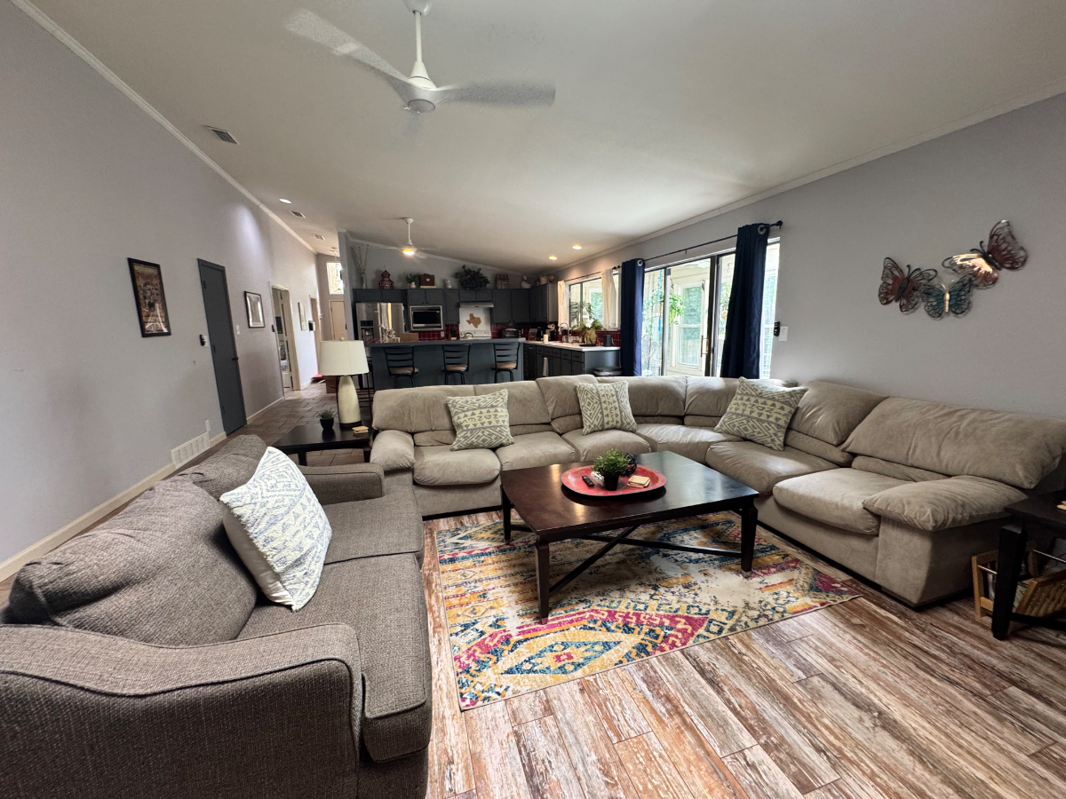 Work Retreat in North Dallas-Addison Area...Pets Welcome - Photo 6