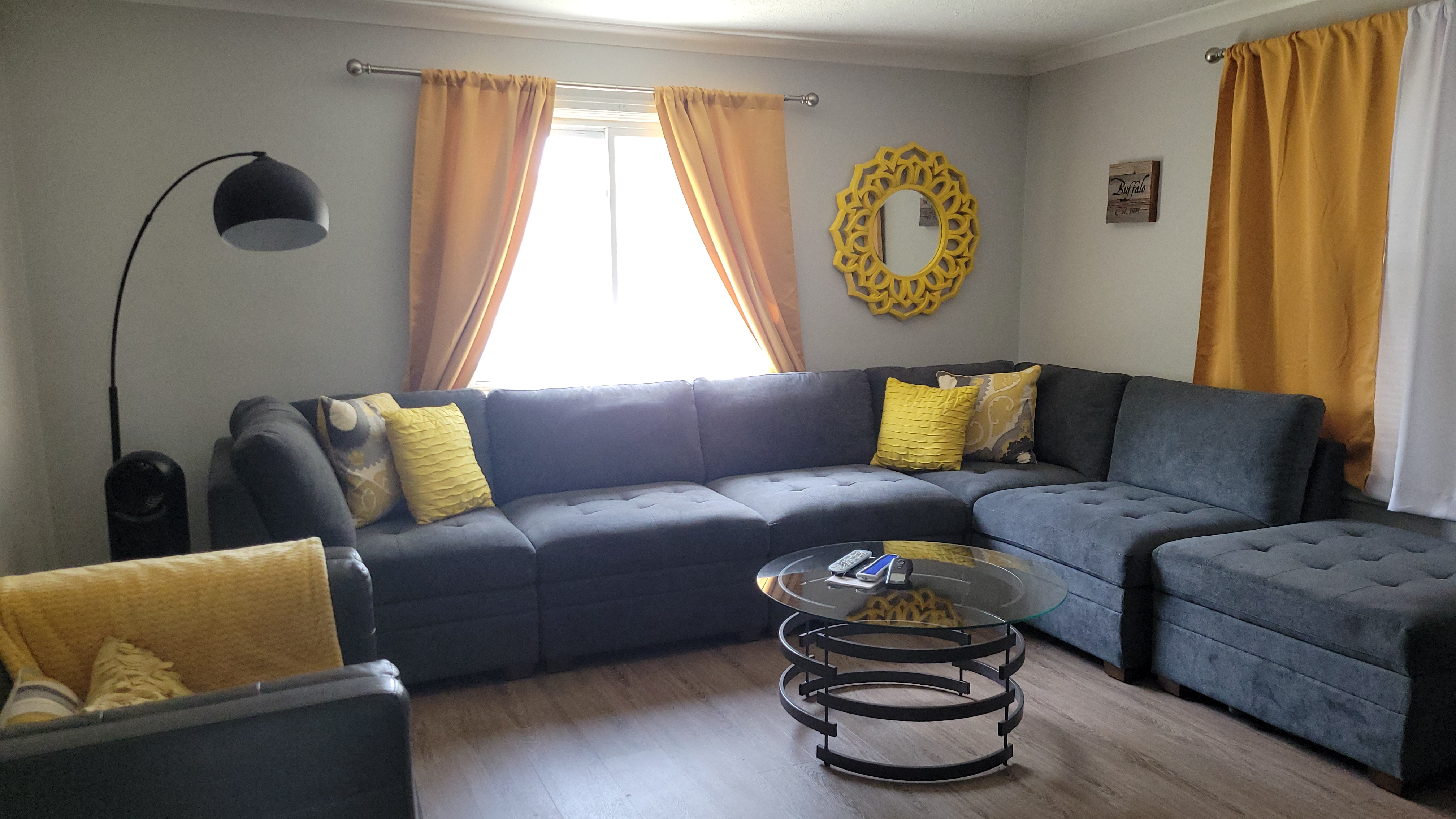 Spacious, Beautiful, 3BR Home Centrally Located for up to 5 or 6 people - Photo 8
