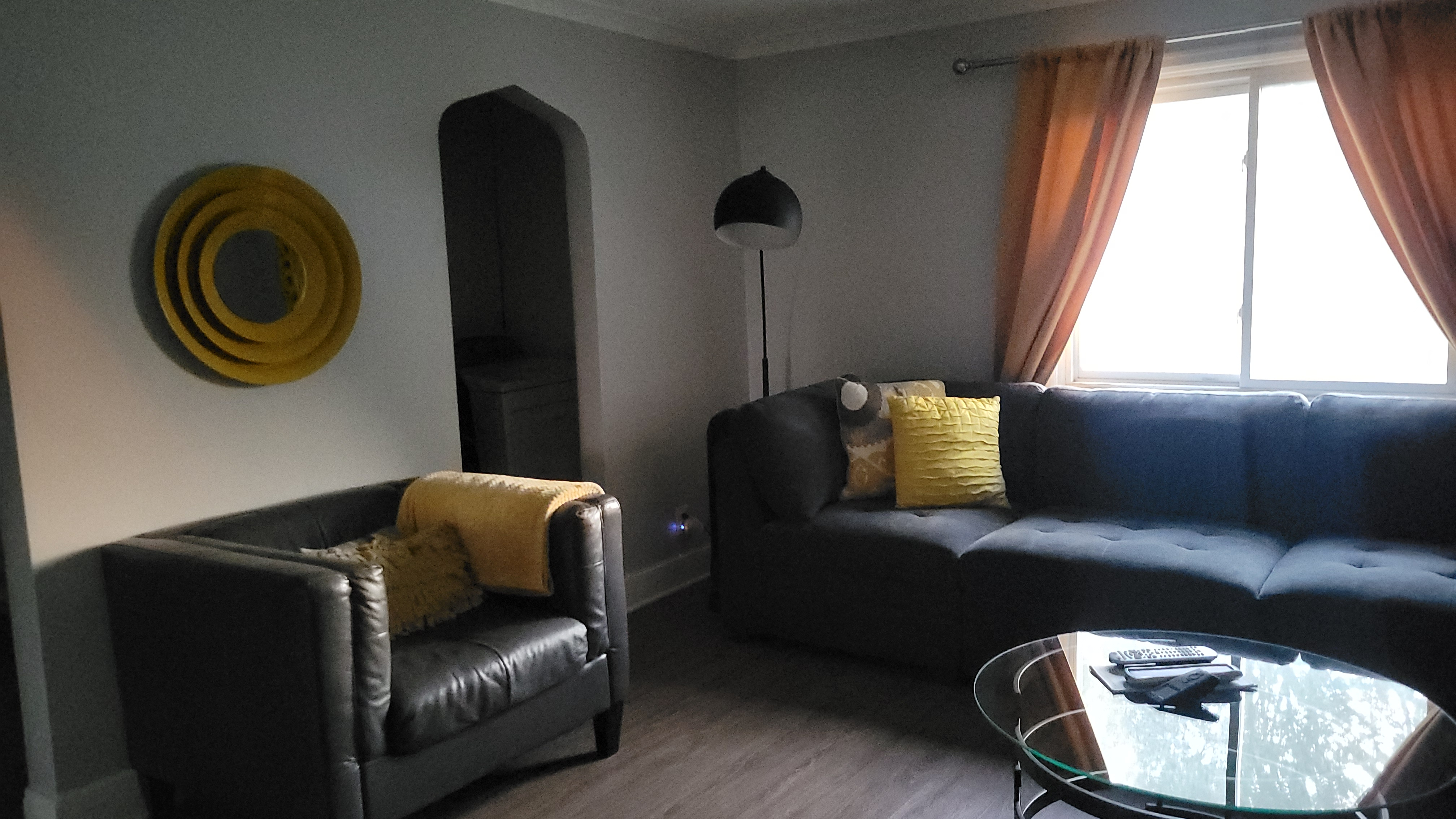 Spacious, Beautiful, 3BR Home Centrally Located for up to 5 or 6 people - Photo 4