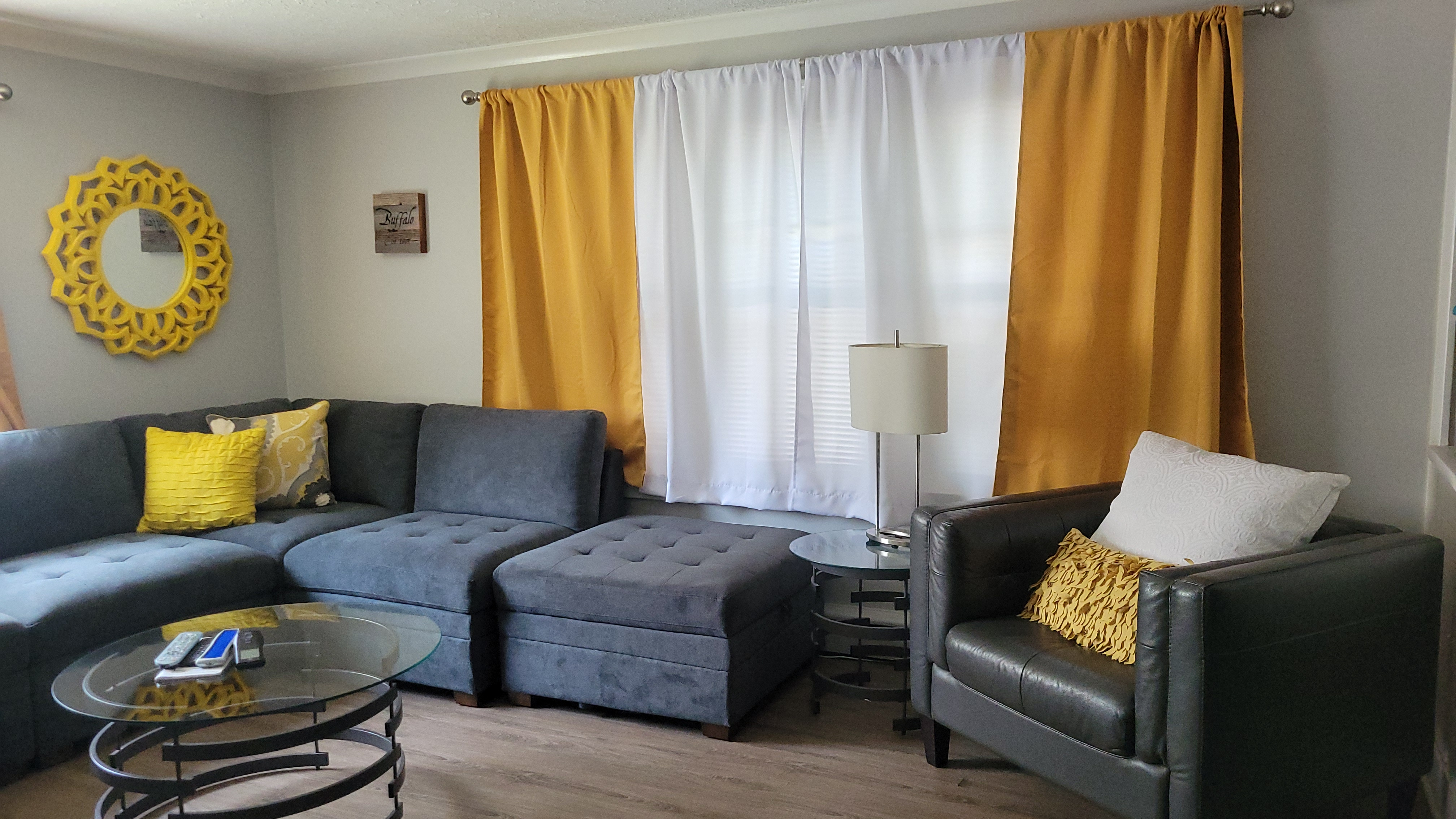 Spacious, Beautiful, 3BR Home Centrally Located for up to 5 or 6 people - Photo 7