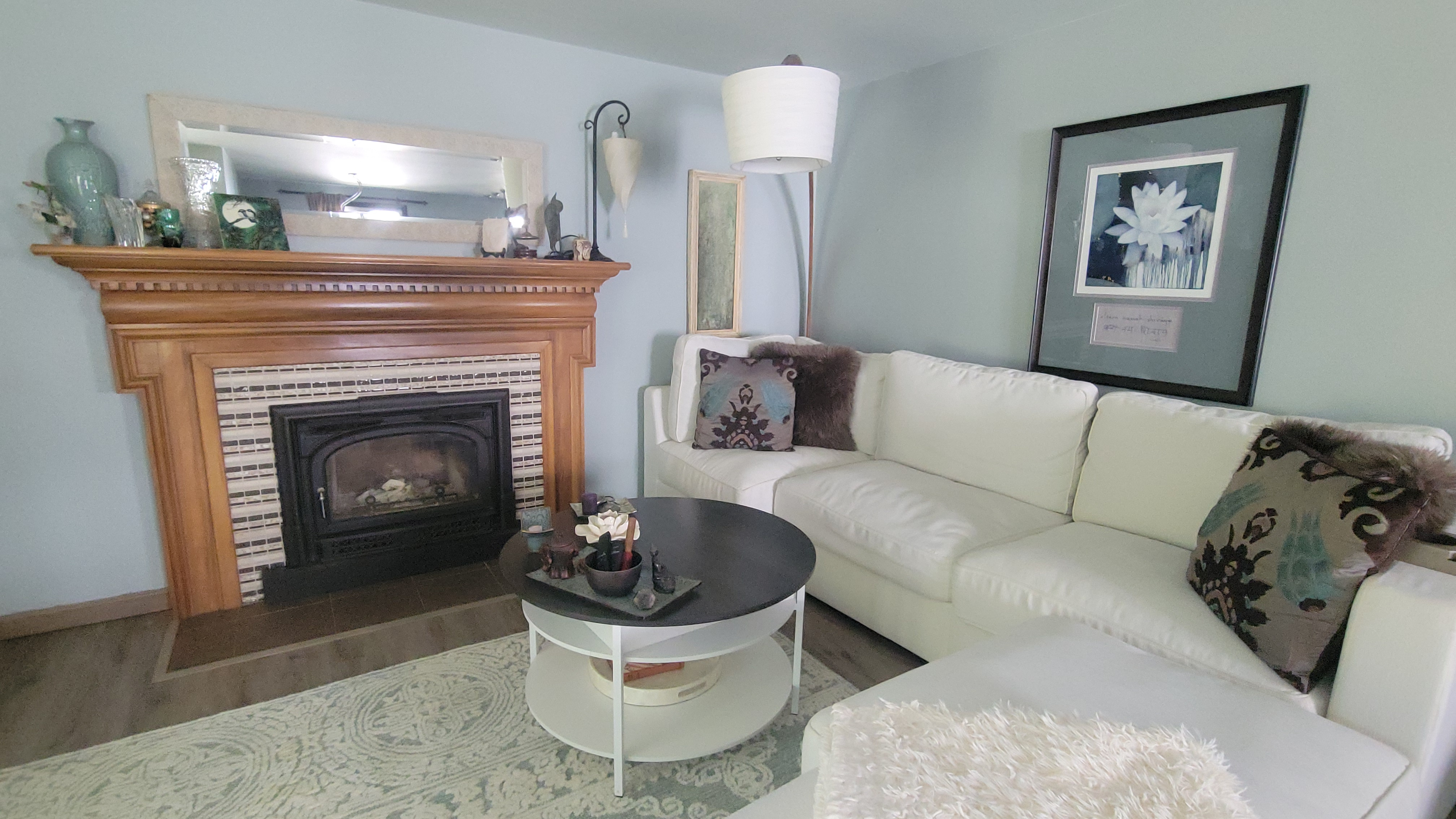 Spacious, Beautiful, 3BR Home Centrally Located for up to 5 or 6 people - Photo 9