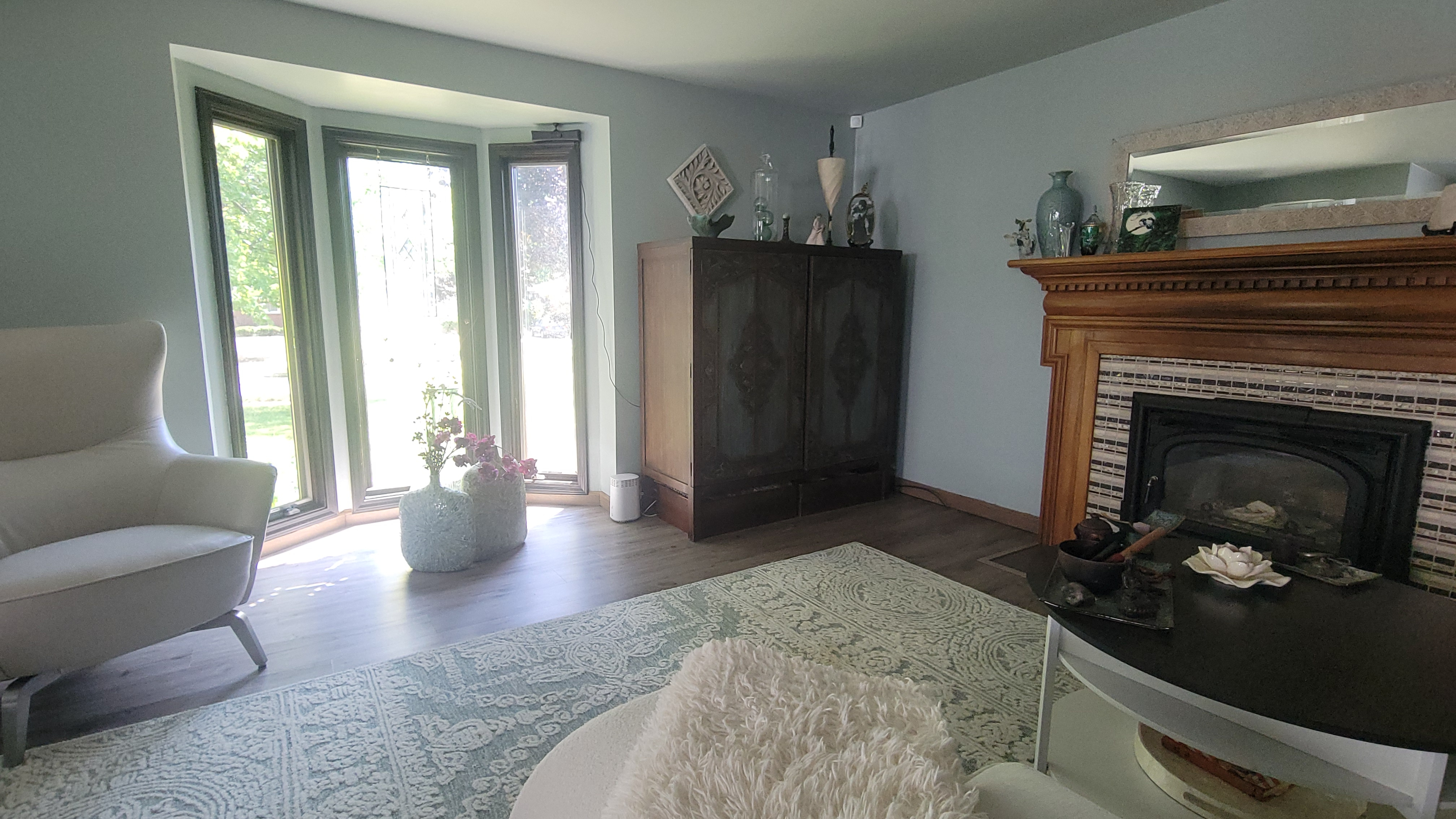 Spacious, Beautiful, 3BR Home Centrally Located for up to 5 or 6 people - Photo 4