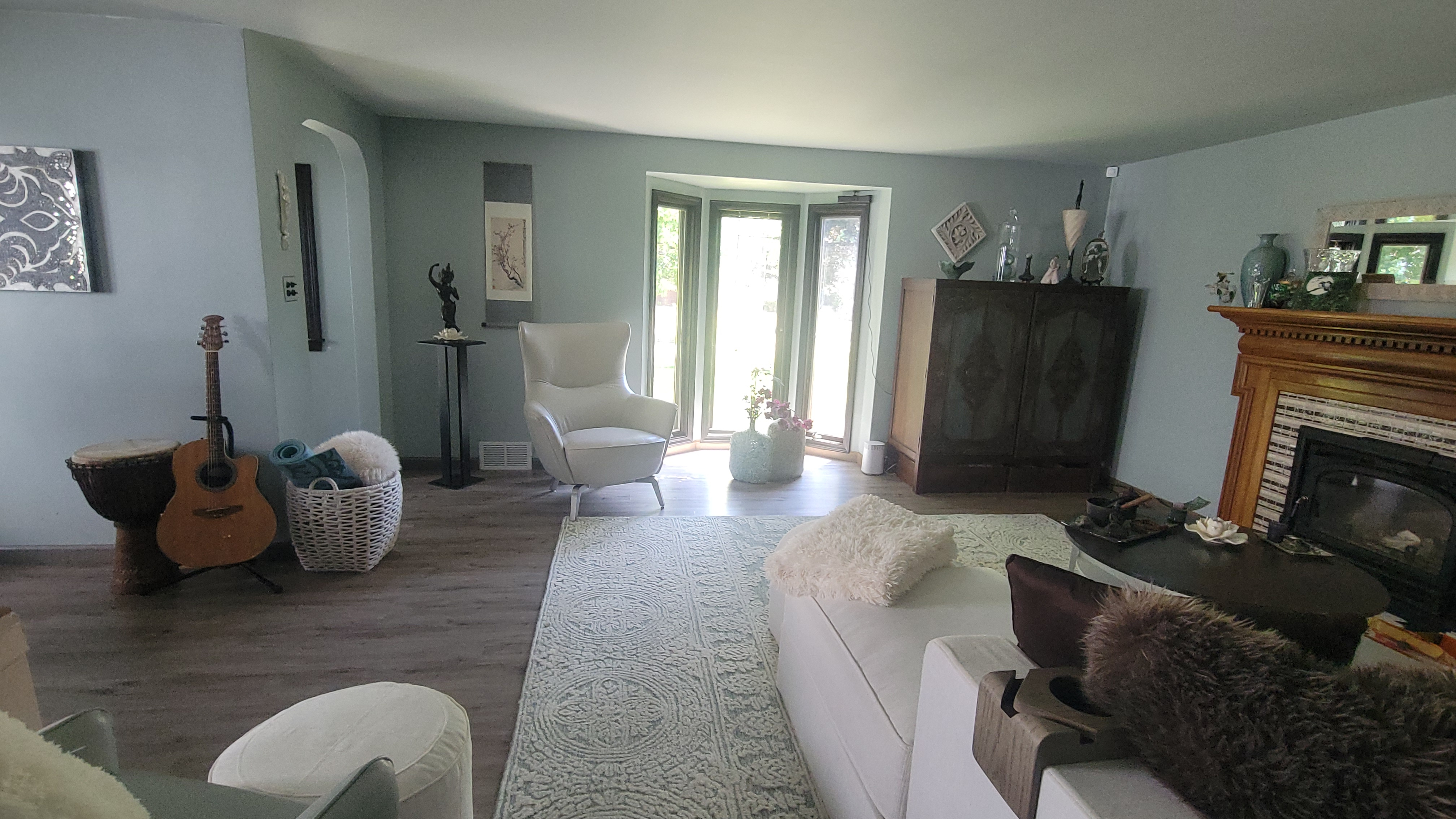 Spacious, Beautiful, 3BR Home Centrally Located for up to 5 or 6 people - Photo 8