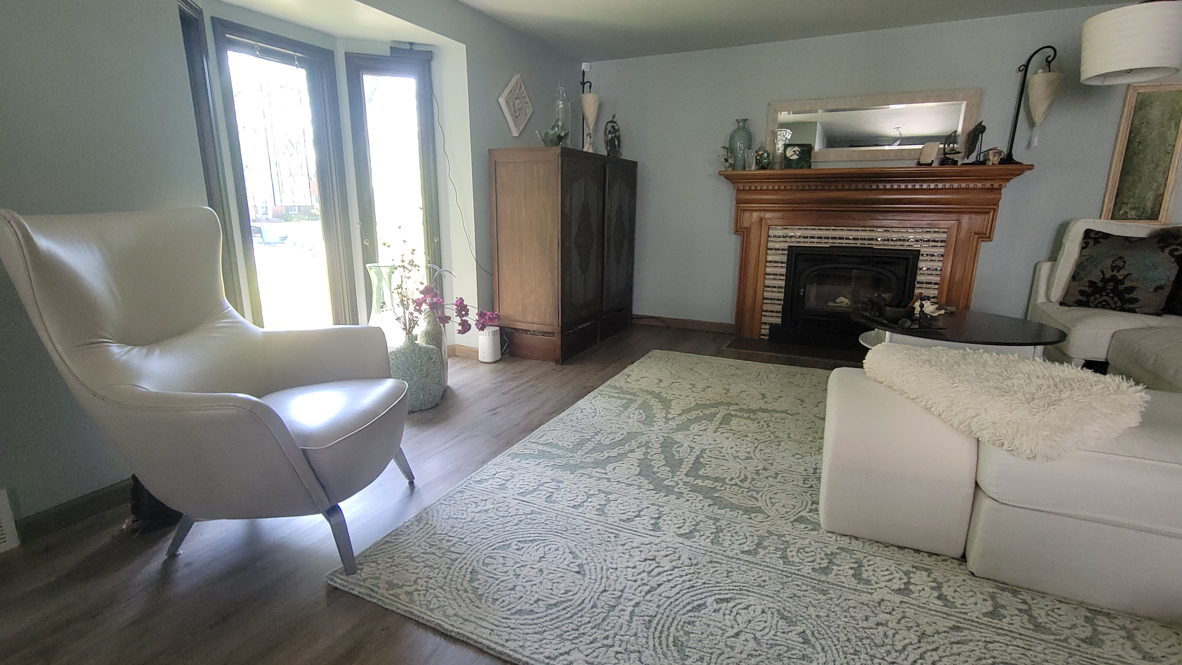 Spacious, Beautiful, 3BR Home Centrally Located for up to 5 or 6 people - Photo 1
