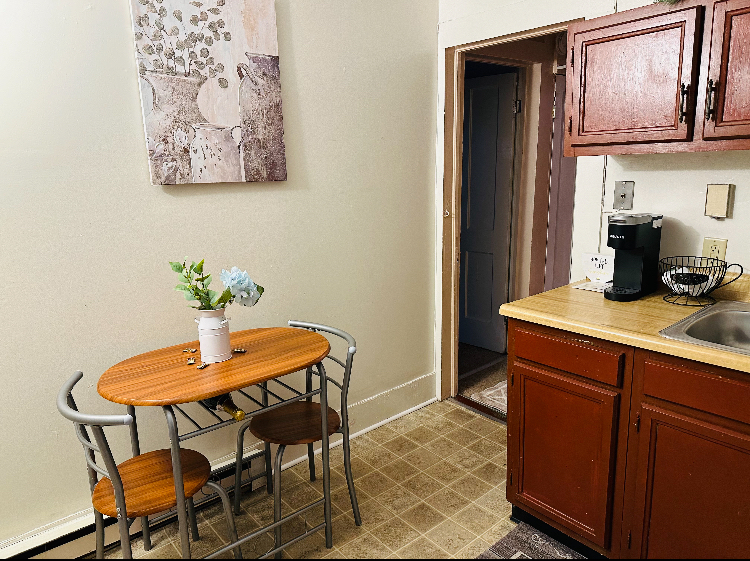 Town Farm Apartment - Photo 3