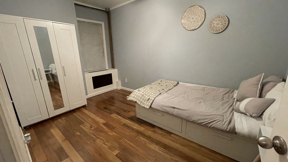 Newly Updated 2 Bedroom Apartment - Photo 12