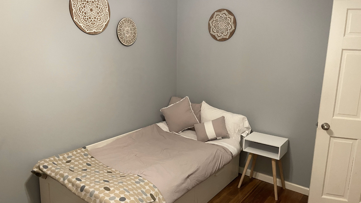 Newly Updated 2 Bedroom Apartment - Photo 11