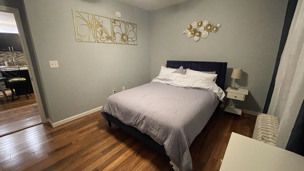 Newly Updated 2 Bedroom Apartment - Photo 10