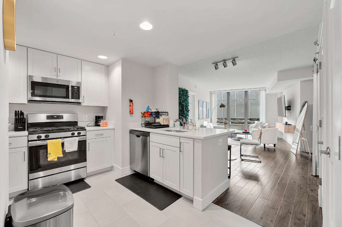 Luxury Furnished 2BD/2BA  - The Lexicon, NoMa DC Amenities Incl.  - Near Union Station & Capitol Hil - Photo 9