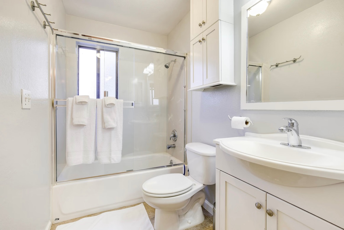 Clean, Fully Furnished Condo in Gated Community - Photo 6