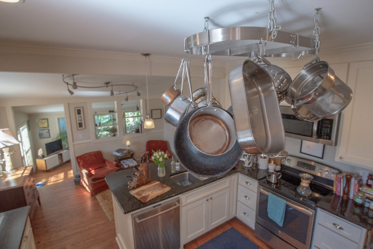 Cozy Charm in Columbia - Delightful 2-Bedroom House with a Perfect Location - Photo 10