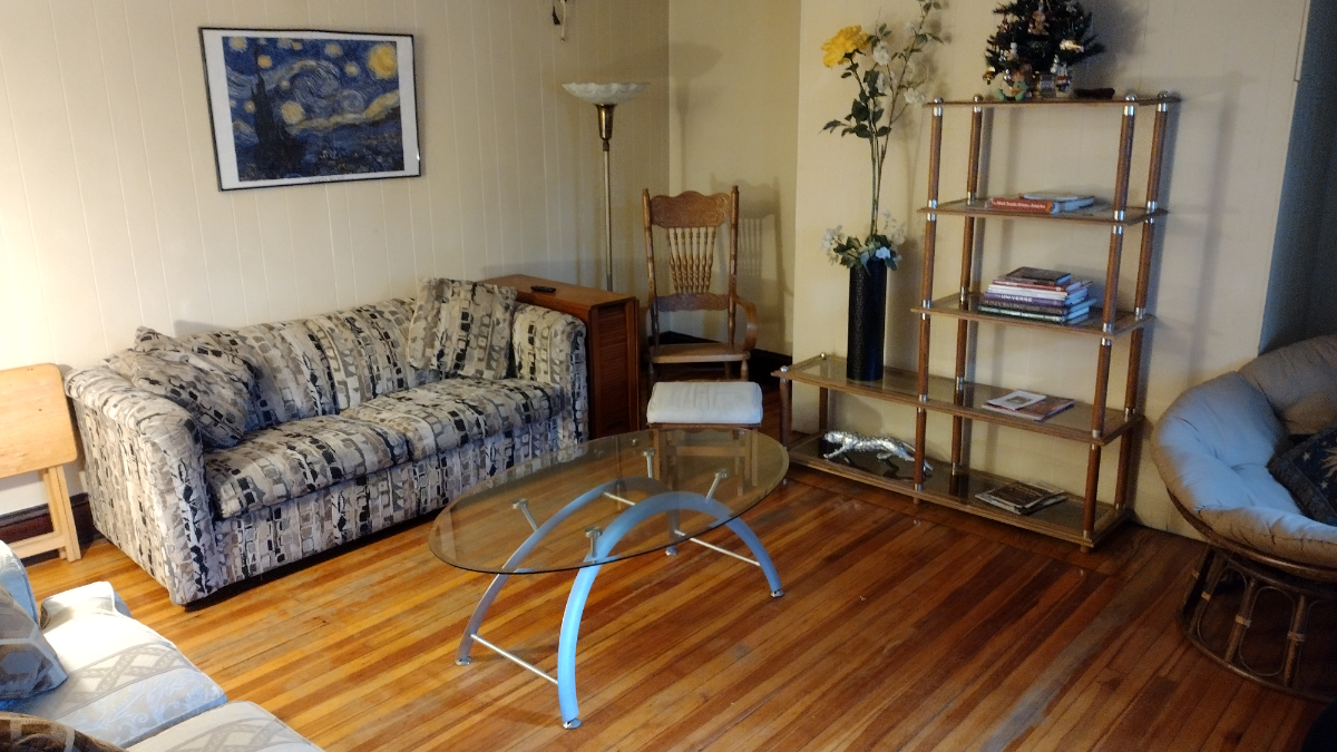 Convenient Stay in Historic Troy near RPI and Hospital - Photo 2
