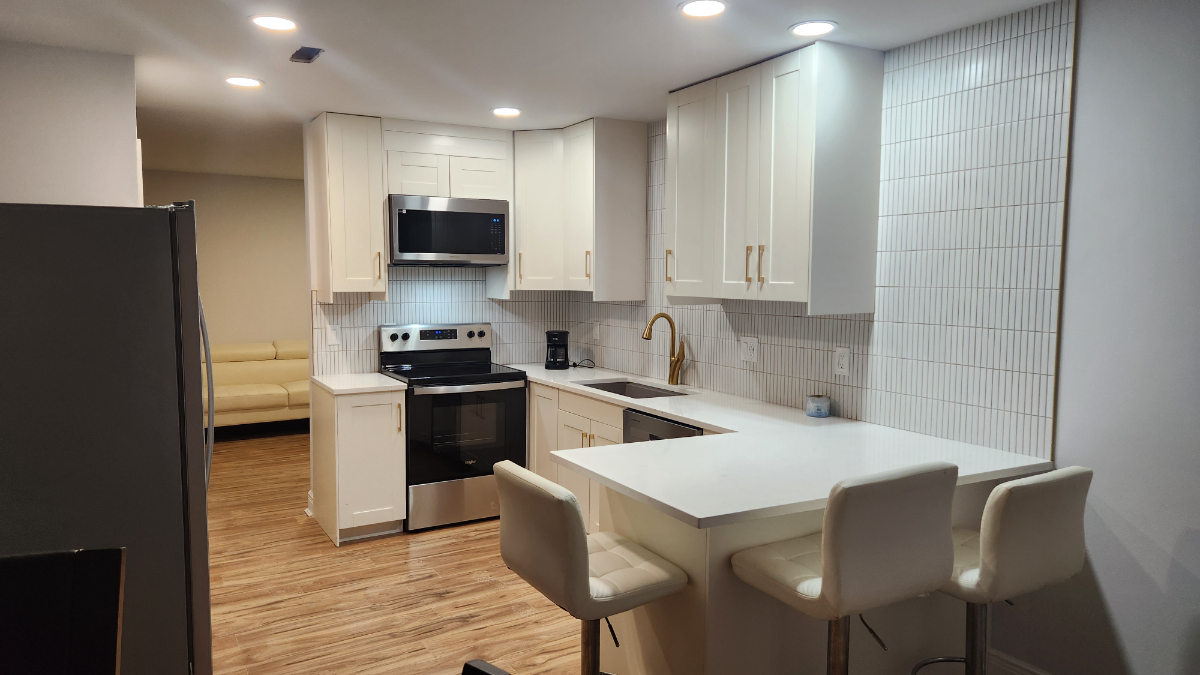 Large Corner Lot Home in Town & Country Tampa, 3bed 2 bath