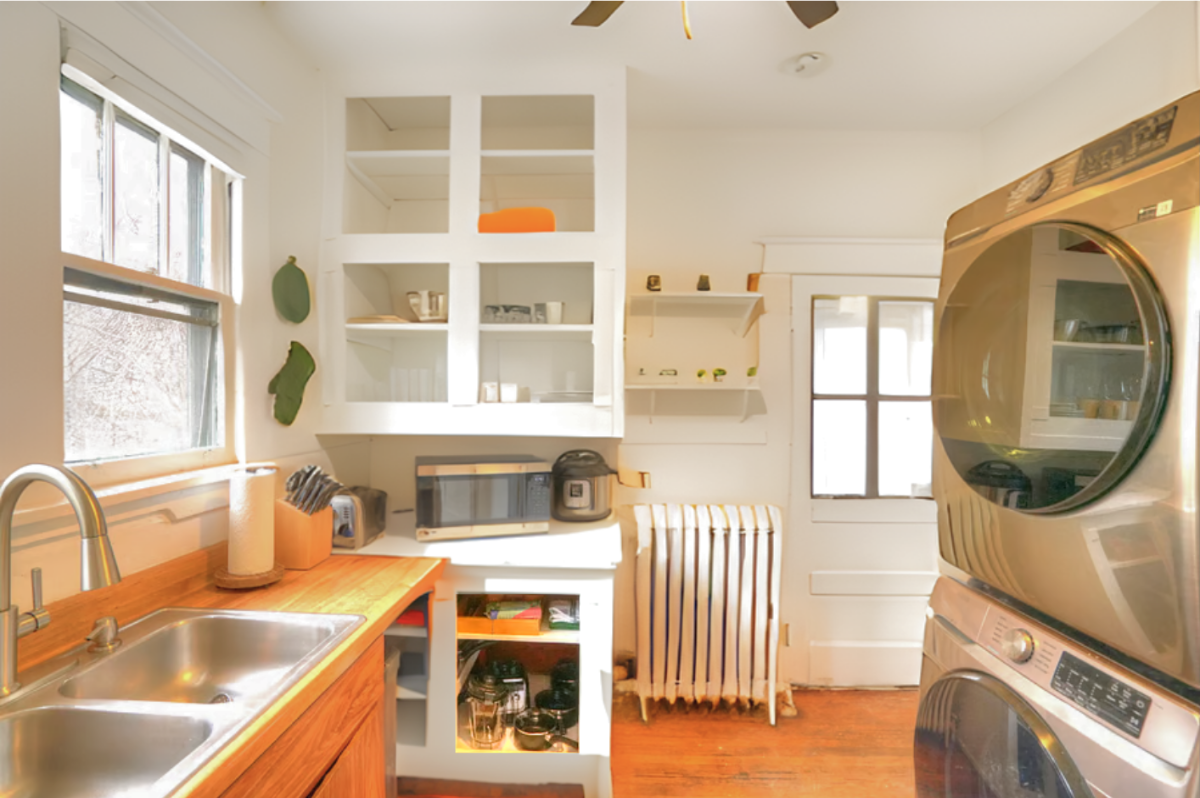 Furnished 2BR Private Home | Pet Friendly | 5 Min to Albany Med - Photo 3