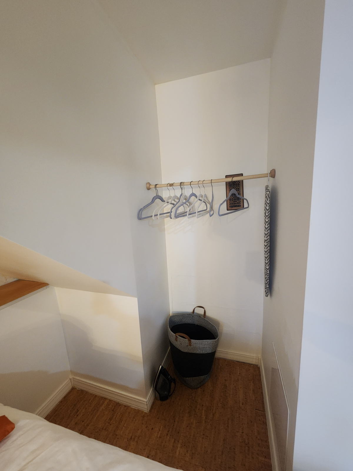 Prime Location - 1 Bedroom - Photo 8