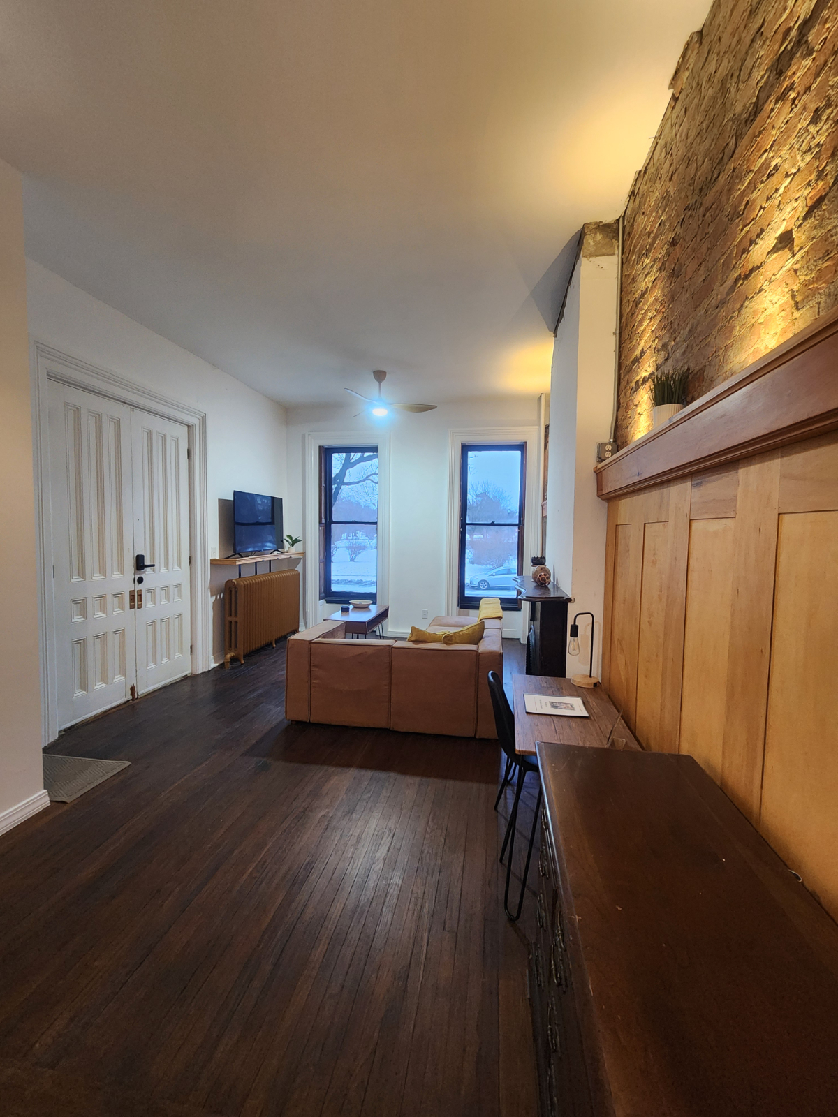 Prime Location - 1 Bedroom - Photo 4