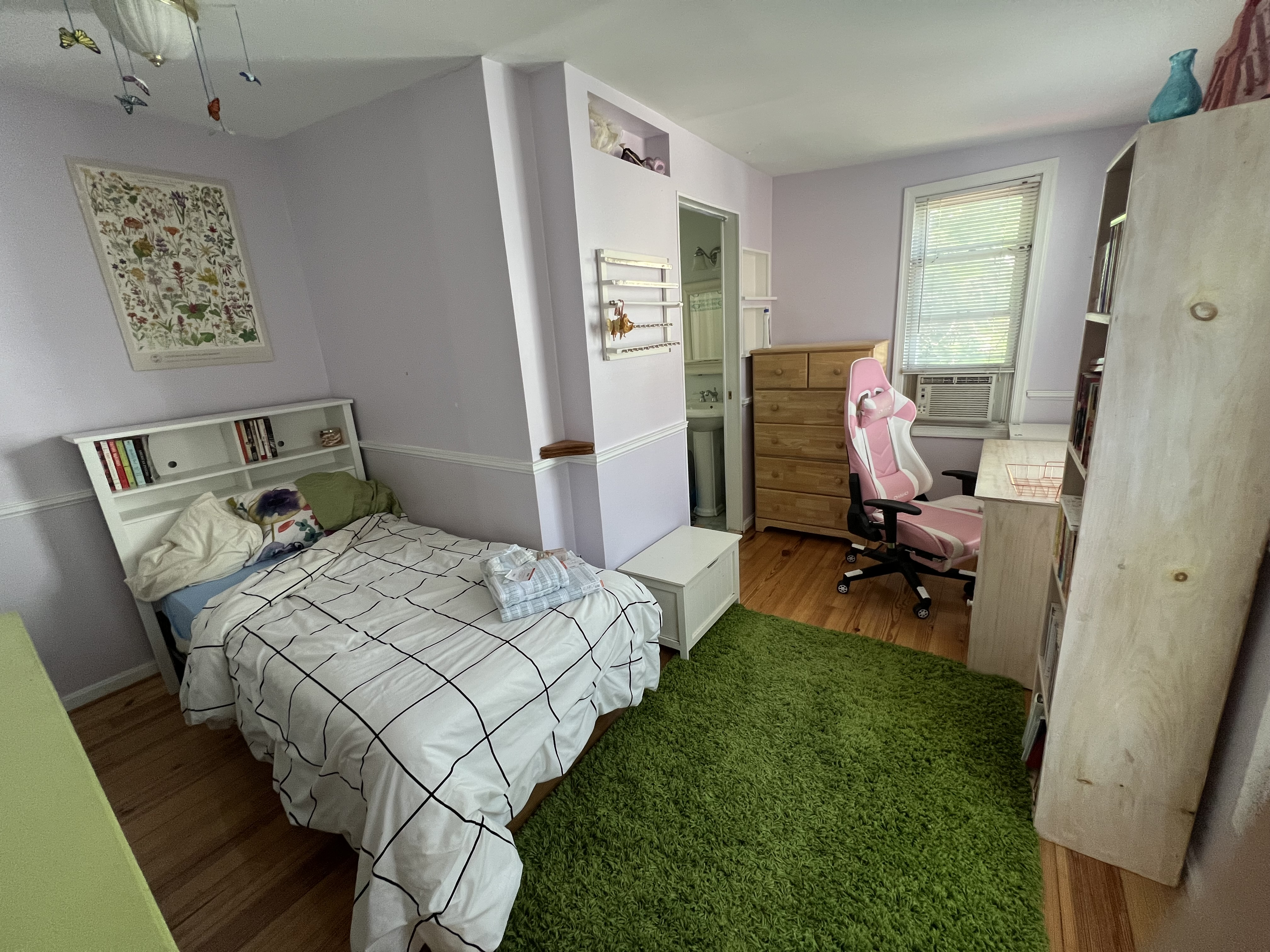 Furnished home 2 bdrms 2.5 baths - Photo 8