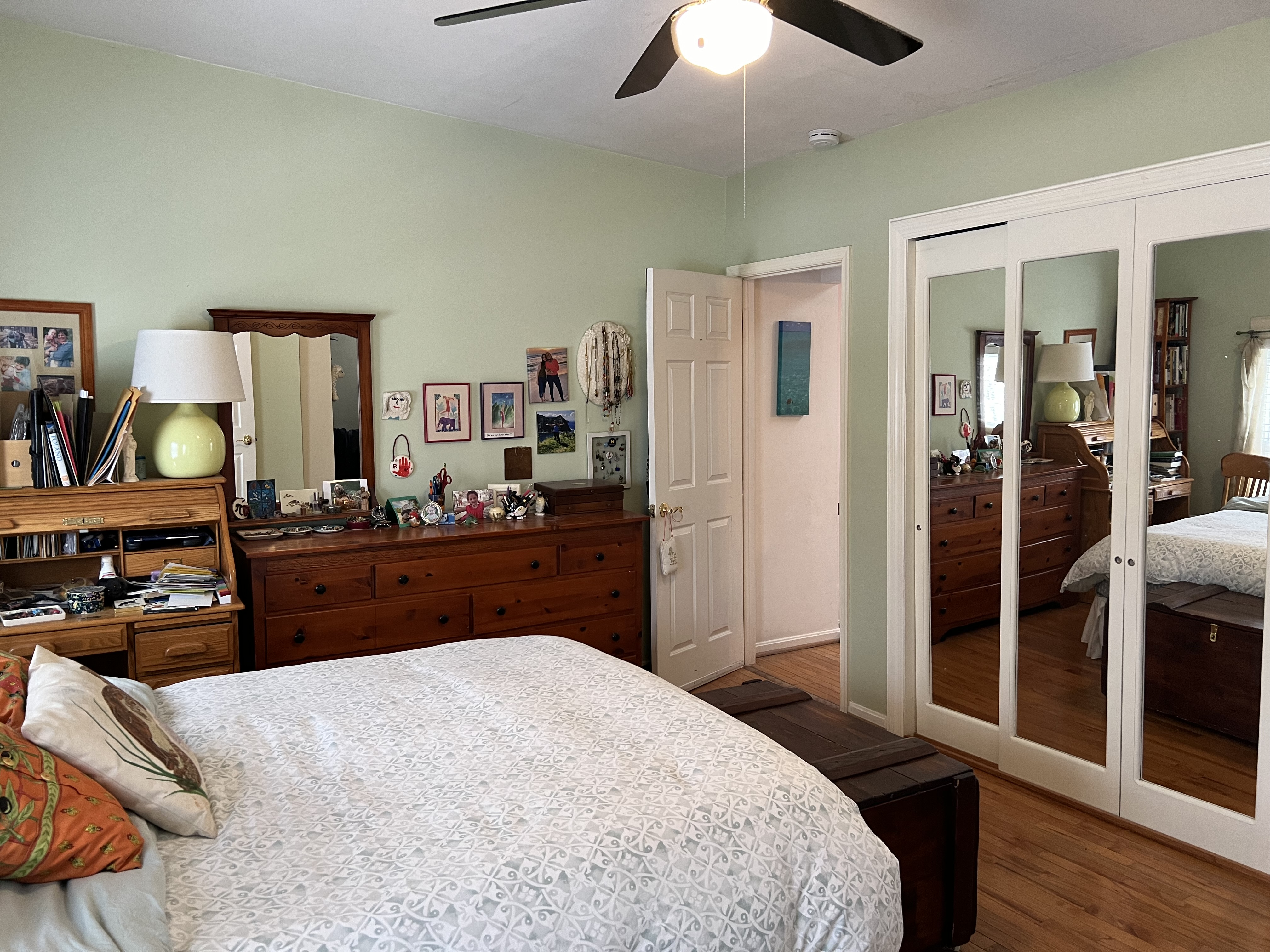 Furnished home 2 bdrms 2.5 baths - Photo 6