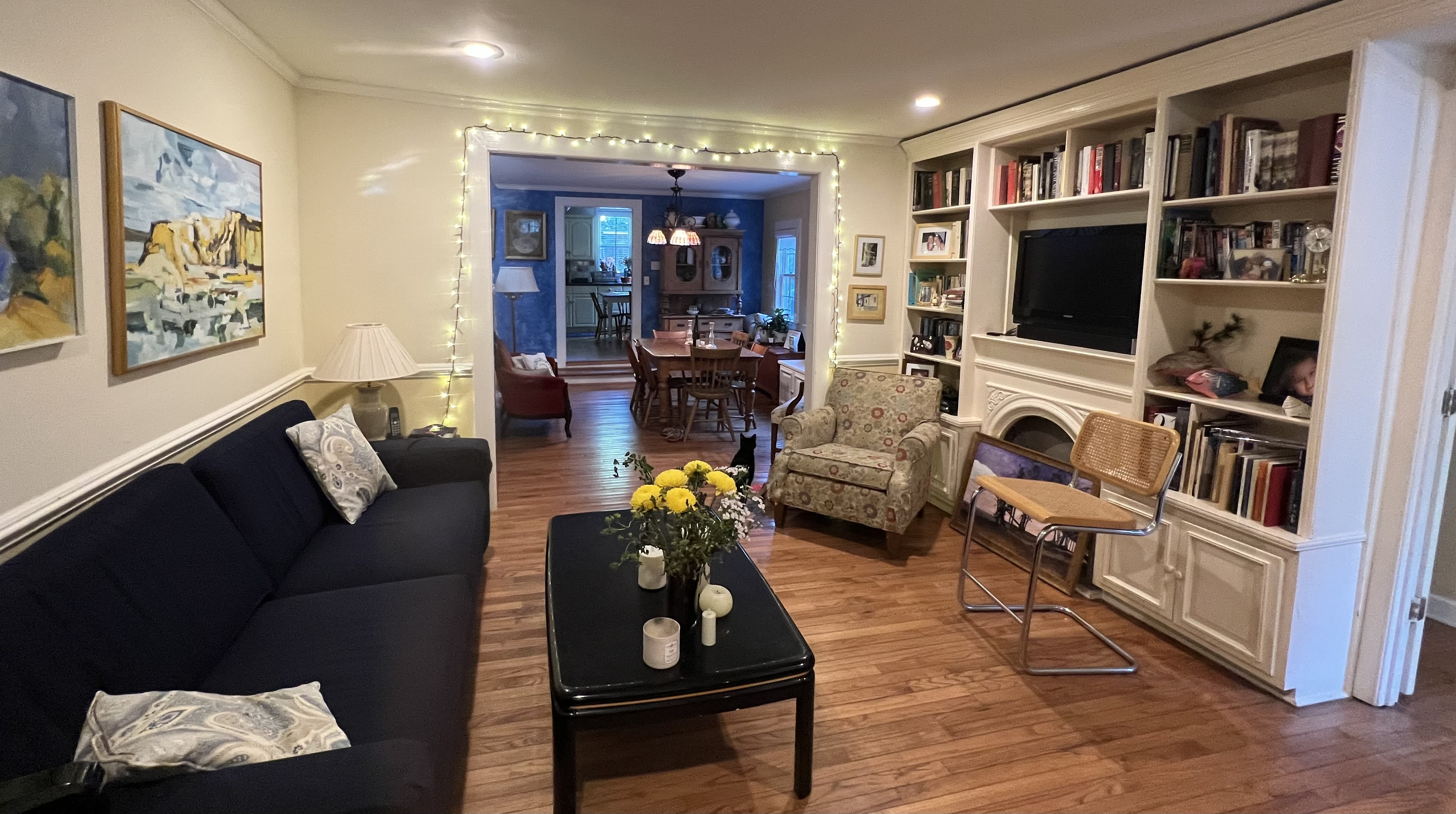 Furnished home 2 bdrms 2.5 baths - Photo 2