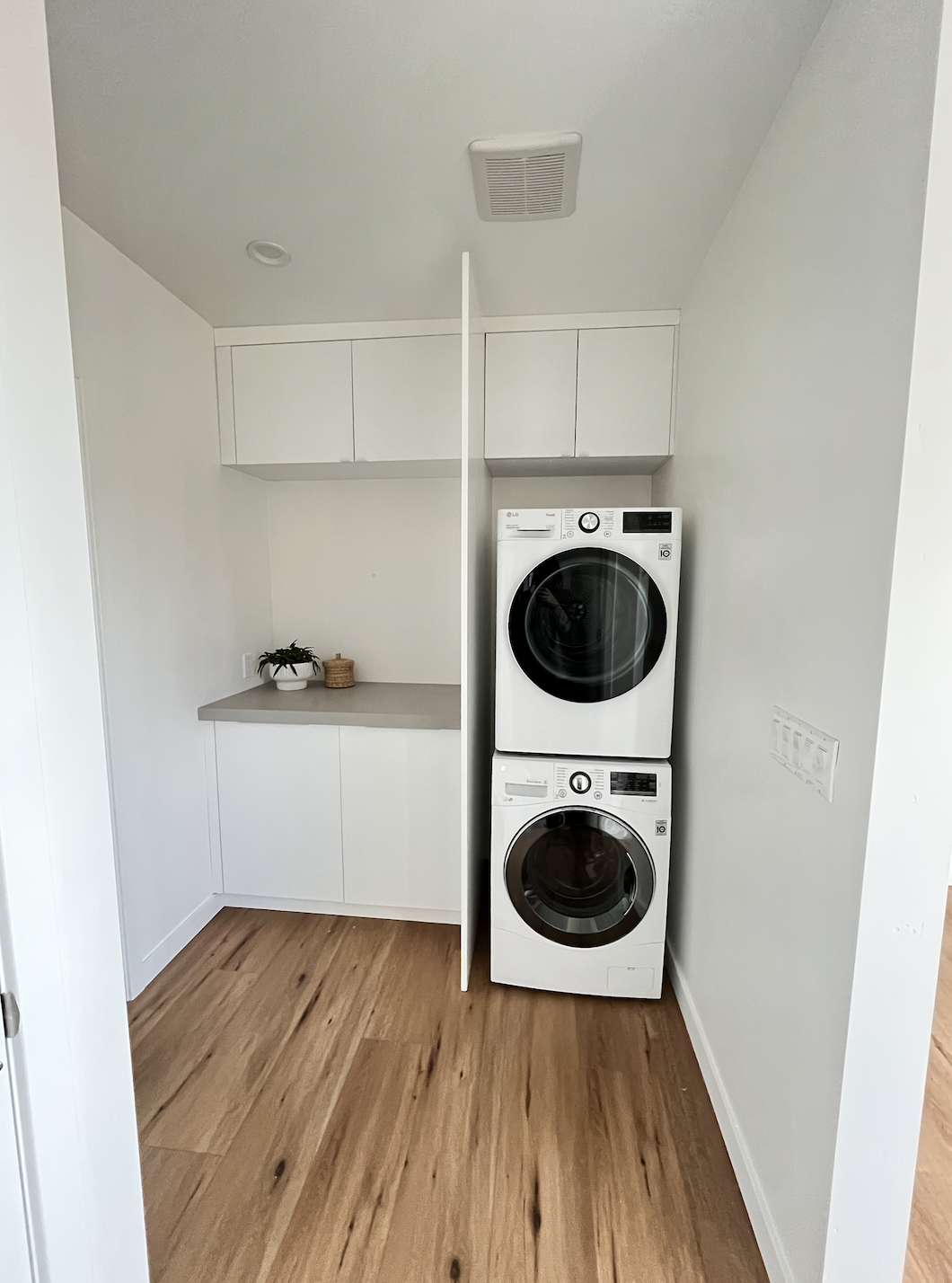 Cozy Apartment in Bay Park - Photo 3