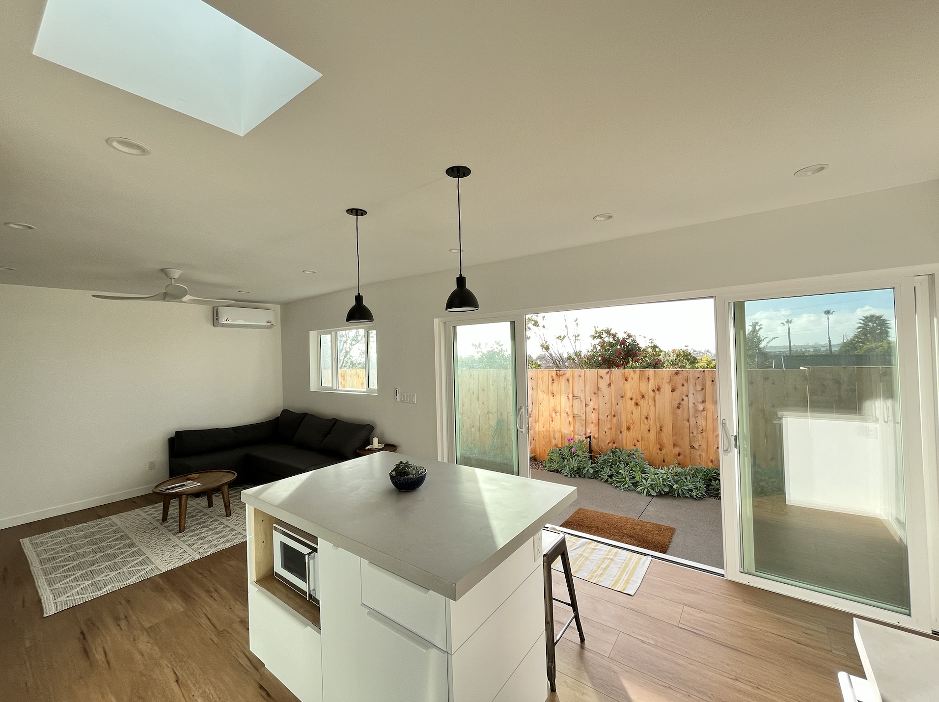 Cozy Apartment in Bay Park - Photo 6