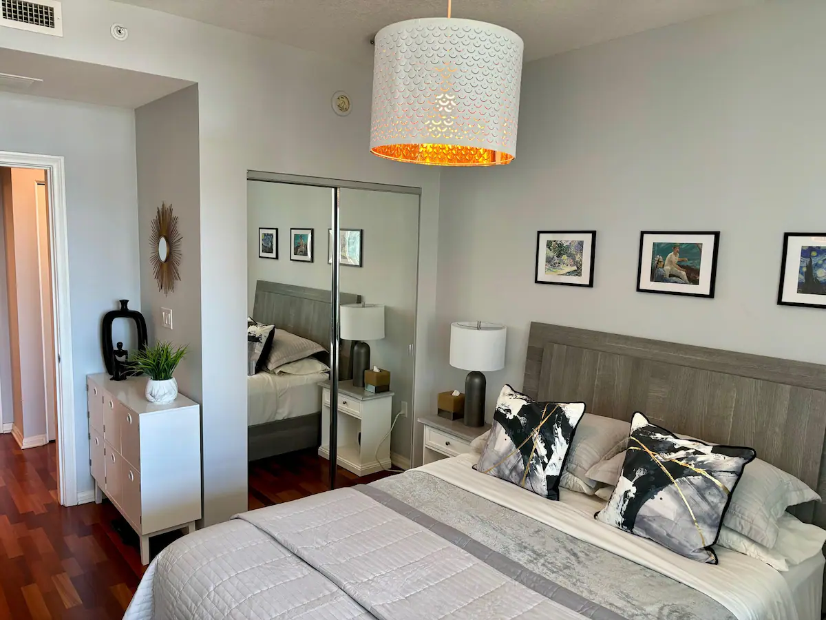 Luxurious Room in a Condo - Immerse Yourself in Comfort and Style with Stunning Views and Amenities - Photo 2