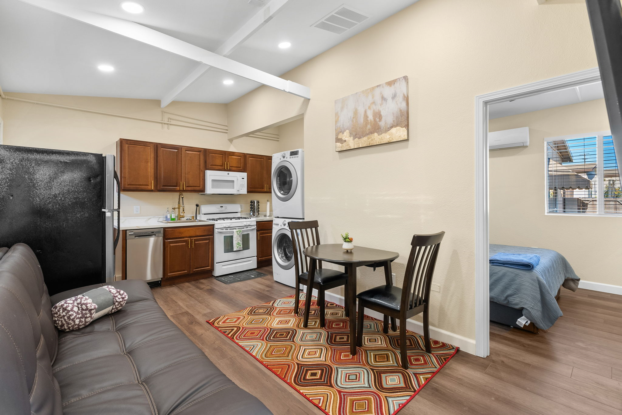 Renovated Luxrurious home in Clairemont - Photo 5